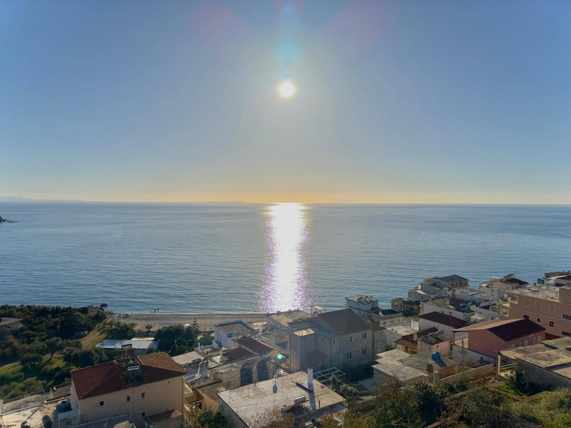 Roumers Himara Kültér fotó